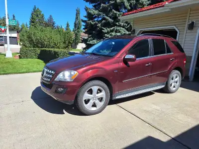 Selling my 2010 Mercedes-Benz ML350 Bluetec, a diesel SUV known for its reliability and fuel efficie...