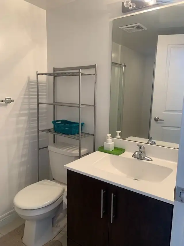 Studio Condo Apartment for Rent ($1800/Month with a Parking) in Long Term Rentals in City of Toronto - Image 10