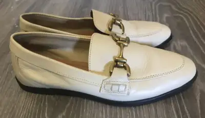Women's Zara Beige Loafers with Gold Detail - Size 5, View more