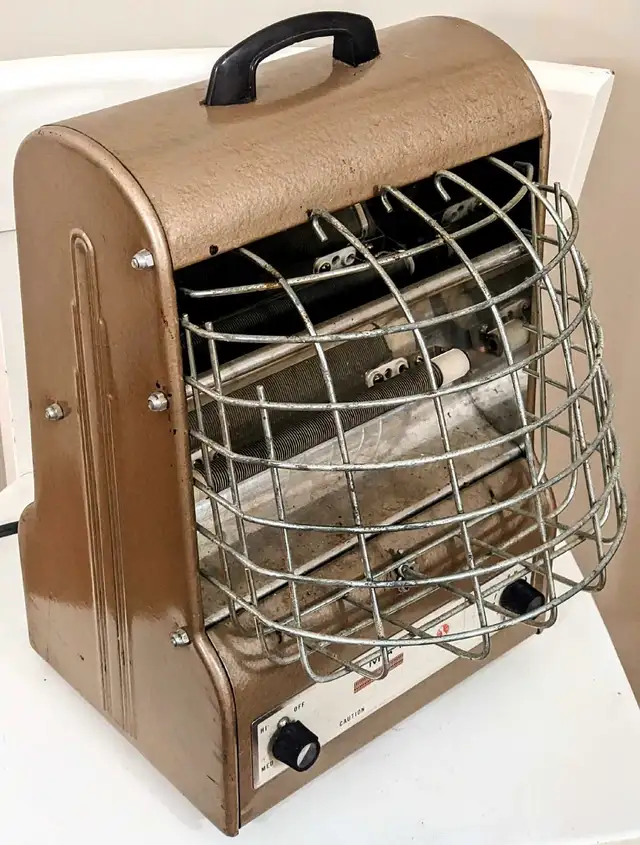Heater Vintage Markel Neo-Glo Radiant Fan-Glo in Heaters, Humidifiers & Dehumidifiers in Norfolk County - Image 2