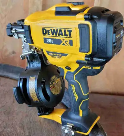 ☆NEW☆ DEWALT CORDLESS 15° ROOFING NAIL GUN, View more