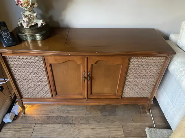 Antique Philips Stereo in Stereo Systems & Home Theatre in Markham / York Region - Image 2