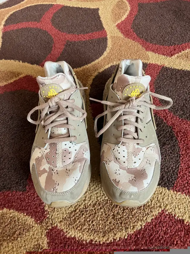 Nike Air Huarache Run Desert Camo Women’s Shoes in Women's - Shoes in Oshawa / Durham Region - Image 4