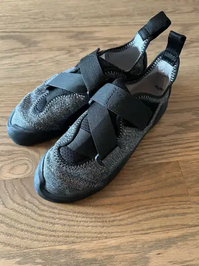 Climbing Shoes, View more
