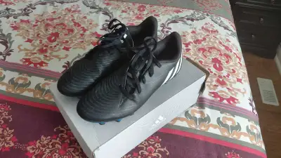 Soccer Shoes - Size 8, View more