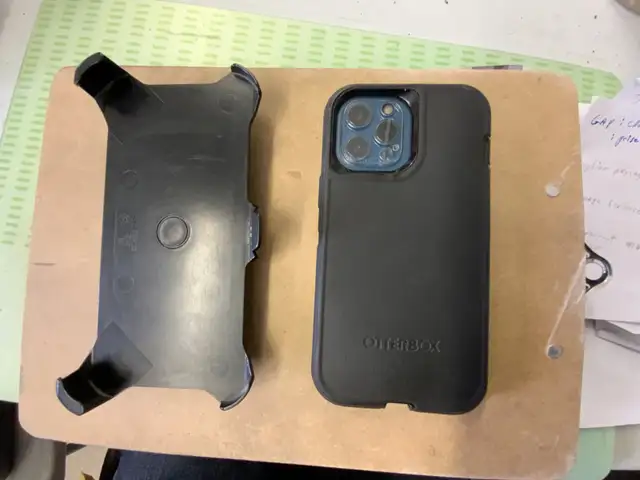 otterbox defender iPhone 12 Pro Max  in Cell Phone Accessories in Lévis - Image 2