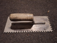 Notched Trowel - 3/4 inch
