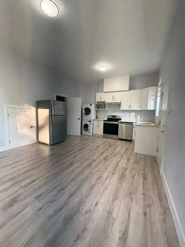 2 Bed 2 Bath in South Surrey Close to Morgan Heights 