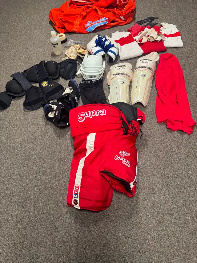 Men’s Hockey Equipment