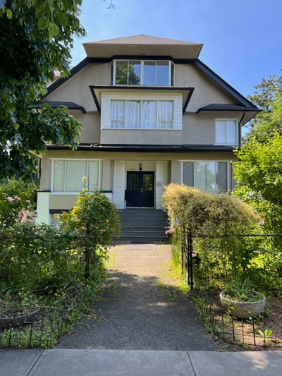 Bright room available in a rooming house. Furnished with bed, dresser, desk and small fridge. Suite...