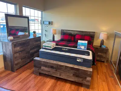 ASHLEY 7PC QUEEN BEDROOM SET 2 NIGHT STANDS BIG DRESSER