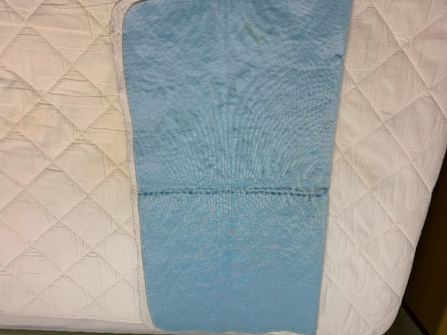 Underpads/ bedsheet protector for seniors in Health & Special Needs in Mississauga / Peel Region - Image 2