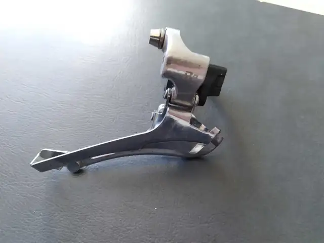 2X Microshift R9 front derailleur in Frames & Parts in Winnipeg - Image 2