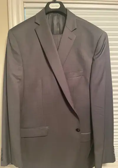 Men’s dark grey suit. 48T, View more