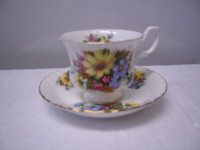 Vintage Unnamed Footed Royal Albert Cup & Saucer