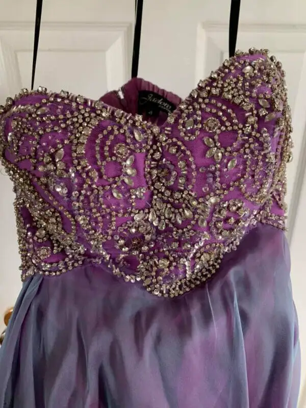 DRESS / PROM/GRAD SIZE 4 in Women's - Dresses & Skirts in Kitchener / Waterloo - Image 6