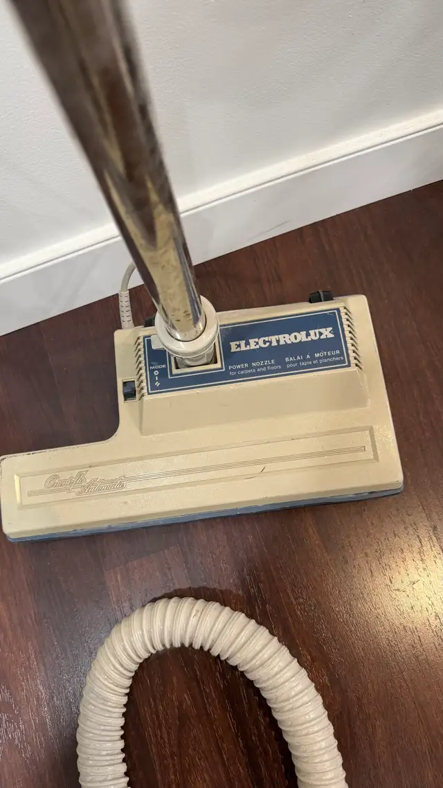 Electrolux Power Nozzle and Vacuum Hose in Vacuums in Winnipeg - Image 2