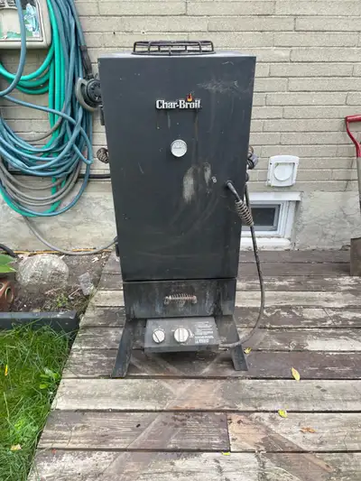 Propane smoker