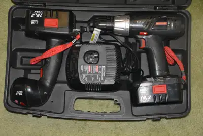 Sears Craftsman cordless drill 1/2 inch key-less chuck, reversible various speed, and light with cha...