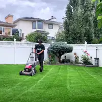 NW Calgary Lawn Care - Weekly, Biweekly, & Vacation Lawn Mowing