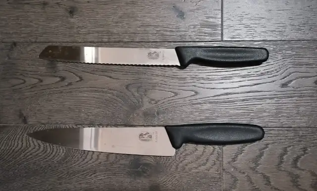 Victorinox Kitchen Knife in Kitchen & Dining Wares in Markham / York Region - Image 2