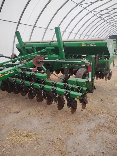 great plains 15' no till seed drill brand new this spring bottom of bin, meters, seed cups, and seed...