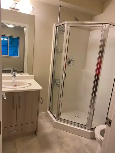 For male only, Private bathroom and Private room , $850 plus utilities ! ** Description:** This priv...