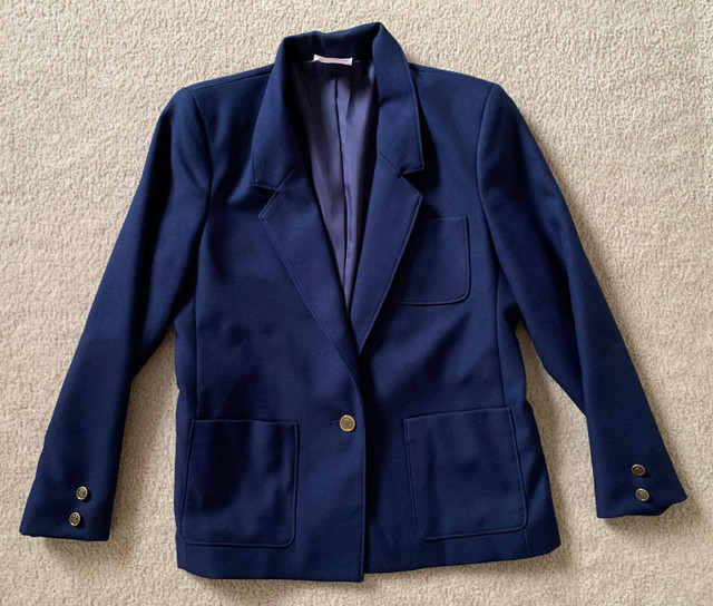 Women’s blazer in Women's - Tops & Outerwear in Oakville / Halton Region