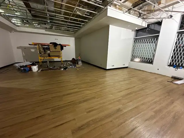 flooring installer for side work