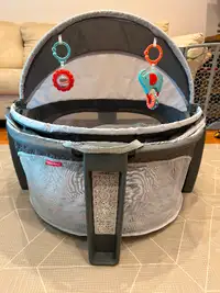 Fisher-Price Portable Bassinet and Play Space On-The-Go Baby Dom