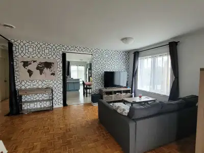 Grand 5 1/2 avec 3 chambres fermées