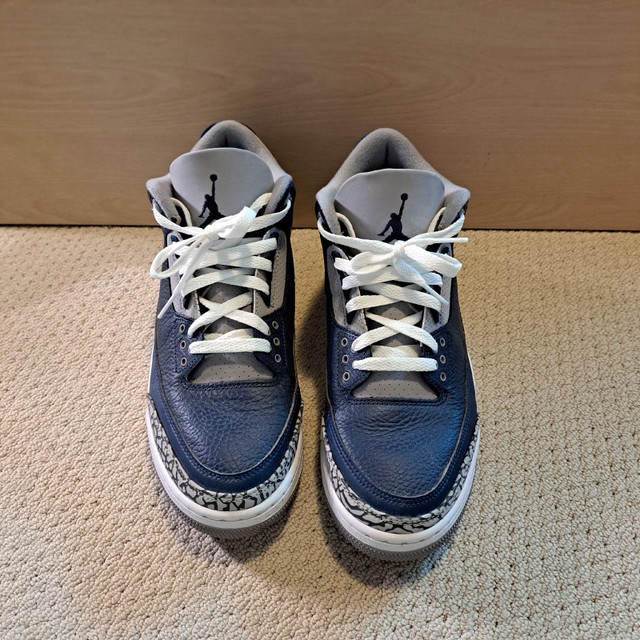 Jordan 3 (Georgetown) sz 9.5 dans Chaussures pour hommes  à Kamloops - Image 3