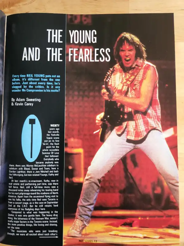 Hot Sounds Magazine - Bowie! Volume 1, No. 263240675709571121