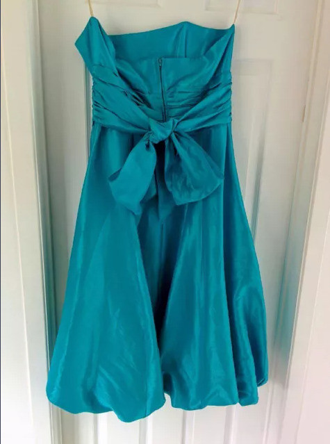 Robe turquoise pour bal, soirée ou mariage (grandeur XL) dans Femmes - Robes et jupes  à Longueuil/Rive Sud - Image 2