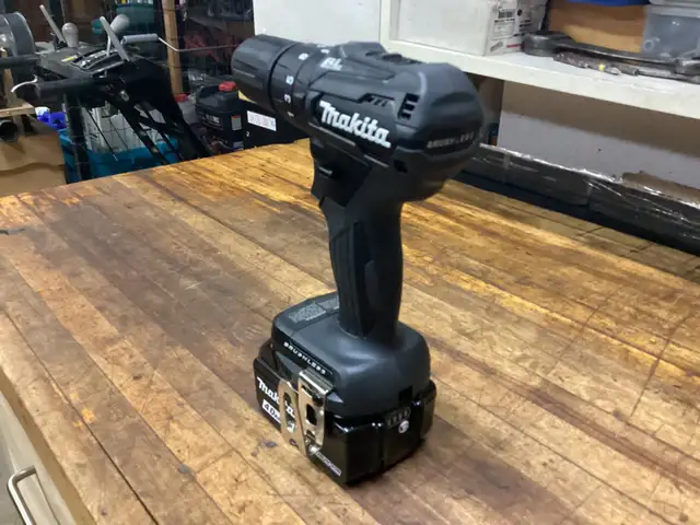 MAKITA 18v COMPACT BR. 2-SP. 1/2” HAMMER DRILL / 4.0 AH BATTERY in Power Tools in Barrie - Image 5