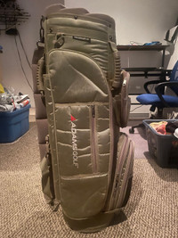 Adam’s Golf golf bag