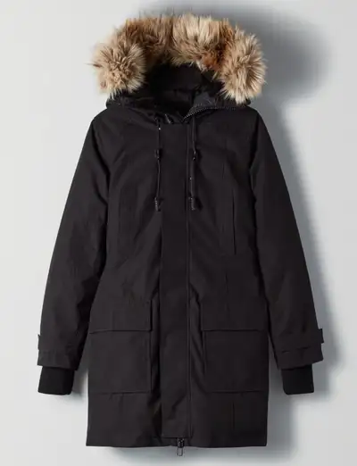 Like-new Aritzia Bancroft Parka. The only reason im selling is because it no longer fits me. Super w...