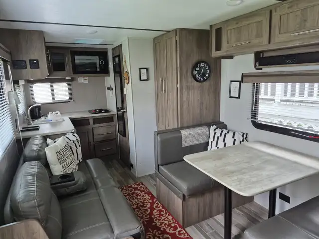 2020 Zinger Lite Travel Trailer in Travel Trailers & Campers in Dartmouth - Image 4