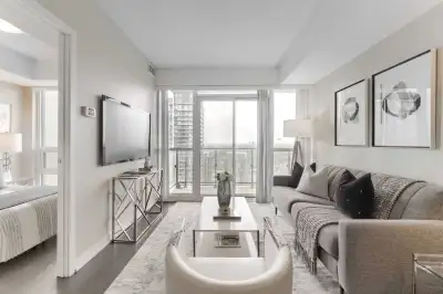 $2,250 / Condo for Rent 2200 Lakeshore Blvd West October 1st