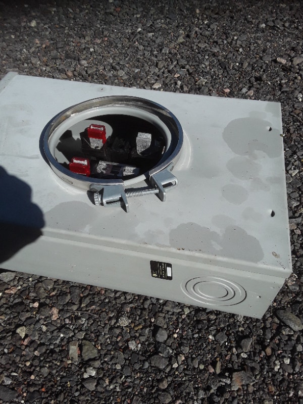 200 amp overhead electrical meter base, mast, and wiring Other