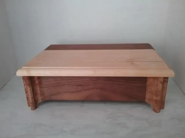 Hand Made Solid Wood Box With Hinged Lid (made in Whitby) in Storage & Organization in Oshawa / Durham Region - Image 7