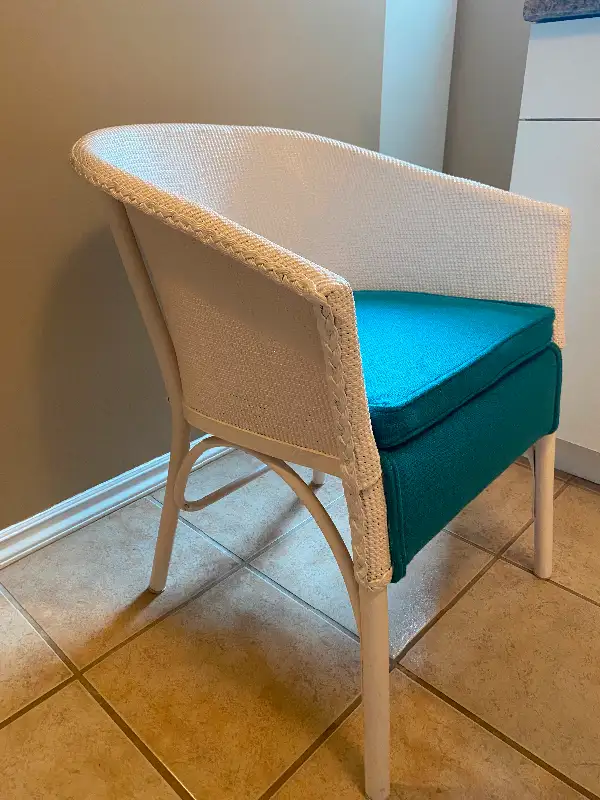 Lloyd Loom chair in Chairs & Recliners in Delta/Surrey/Langley - Image 4