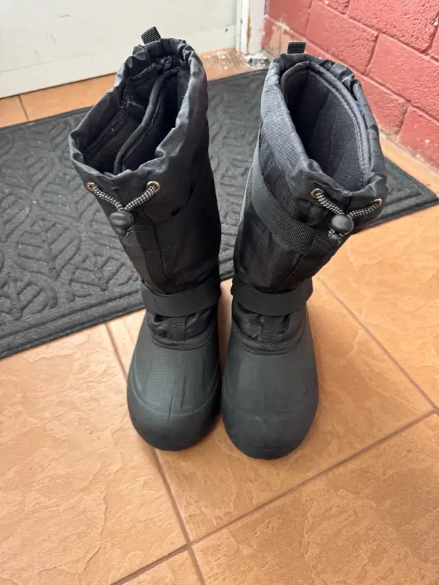 kids winter boots in Kids & Youth in City of Toronto - Image 2