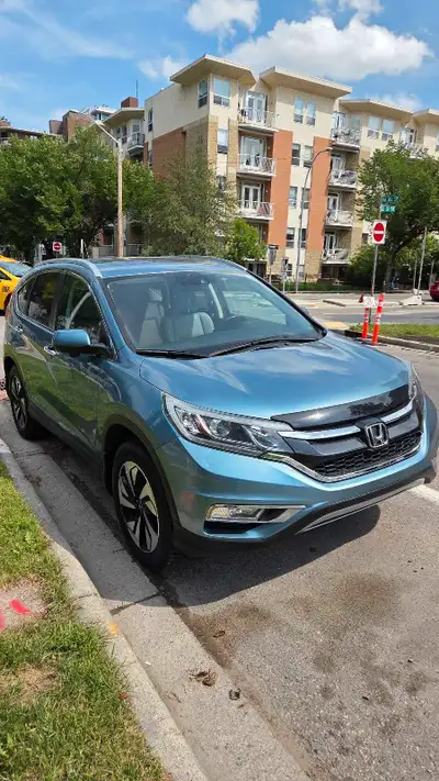 Honda CRV 2016 Touring Extremely well maintained and up to date on all maintenance Rebuilt title and...
