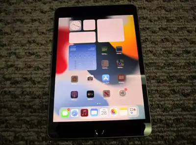 Apple iPad Mini 5th WiFi 64GB Space Gray, View more