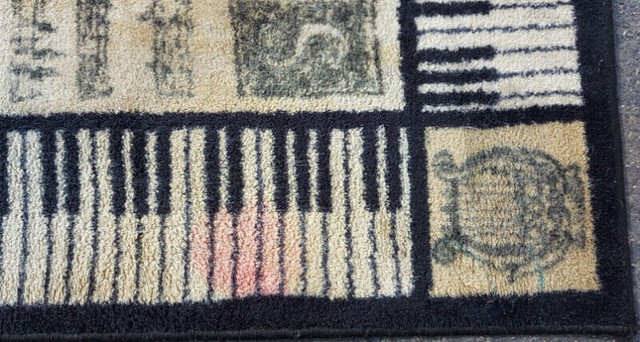 UNIQUE RUG WITH "MUSIC" PATTERNS (63" x 88") in Arts & Collectibles in London - Image 3