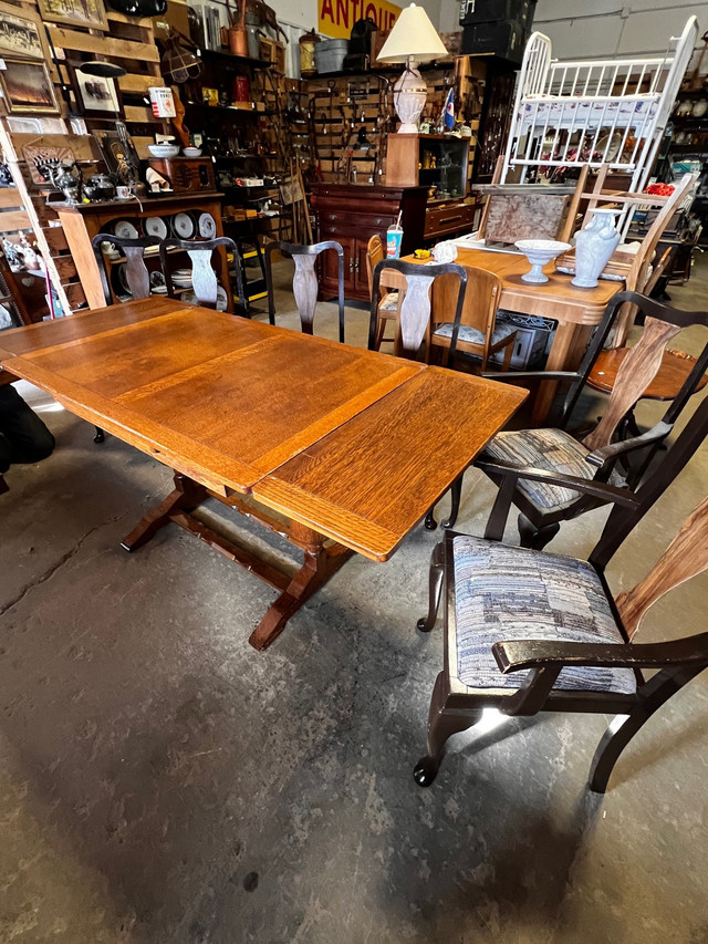 Vintage table and chairs  in Dining Tables & Sets in Lethbridge