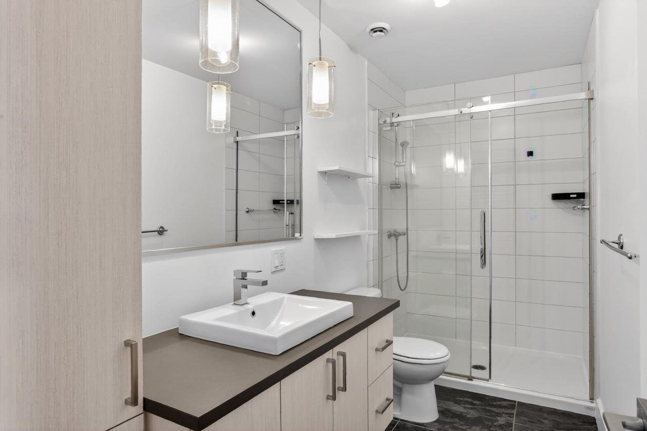 Condo 2 chambres + 2 stationnements — photo 3