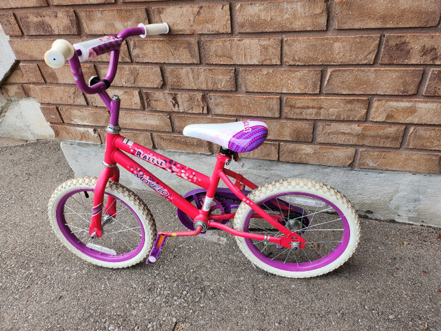 16 inch Girl's Bike with Training Wheels in Kids in Oshawa / Durham Region - Image 3