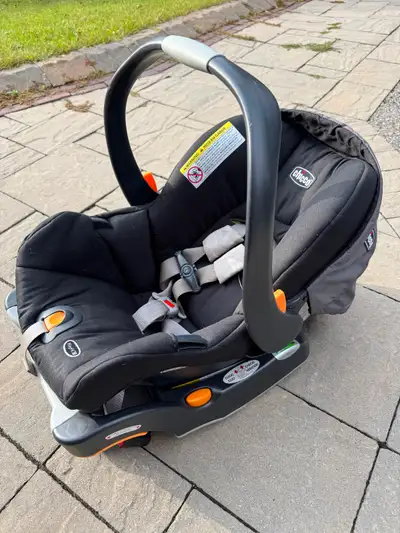 Chicco Bravo Car seat and stroller Set, View more